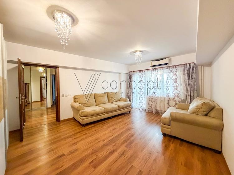 Apartament cu 3 camere decomandat în P-ța Unirii
