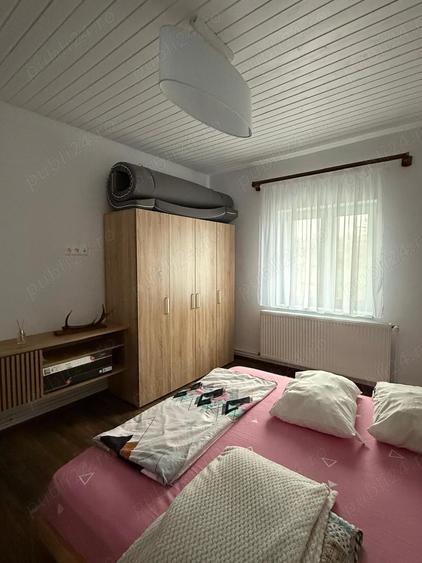 Casă cu 5 camere cu Teren 3885 Mp în Izgar