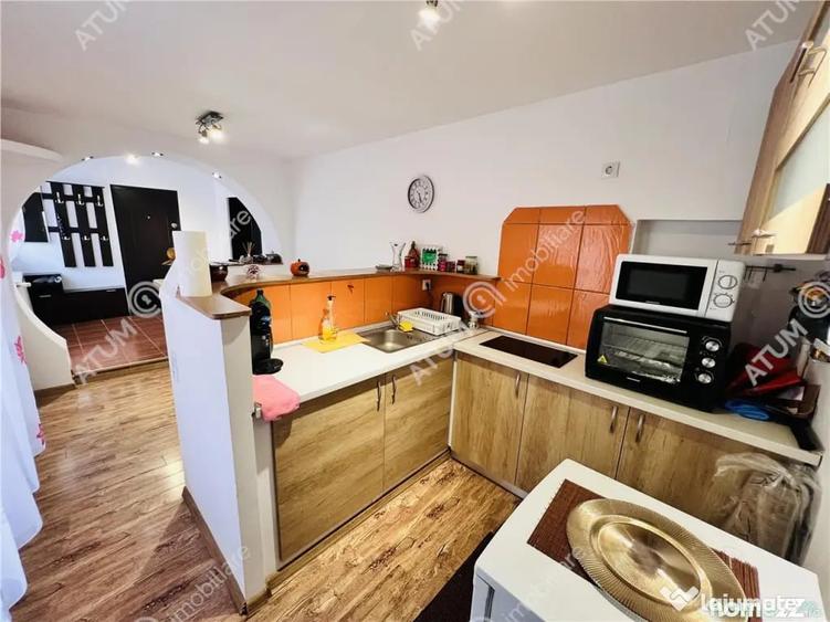 Casă cu 4 camere cu Teren 395 Mp în Trei Stejari
