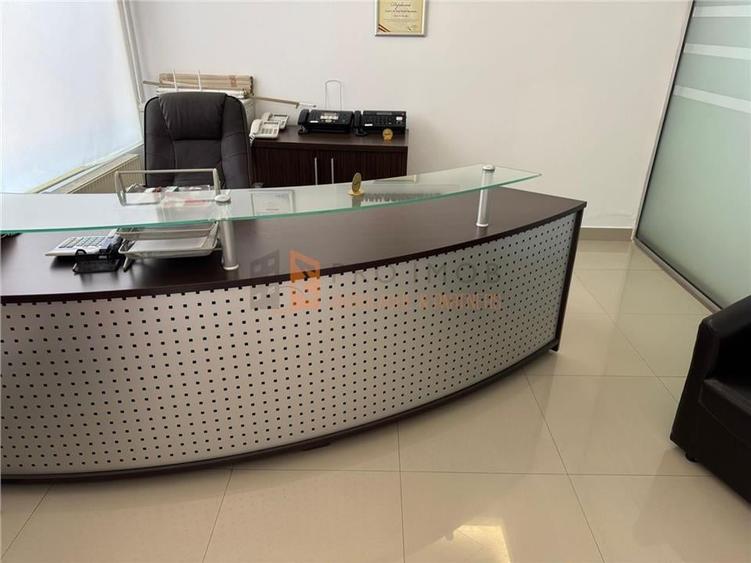 Casă individuală cu 4 camere cu Canalizare în Central