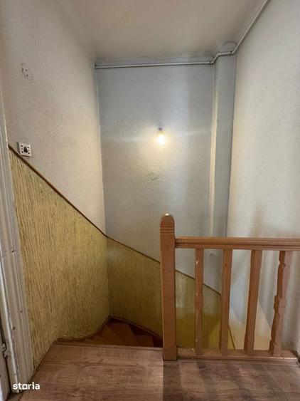 Casă cu 3 camere cu Canalizare în Ultracentral