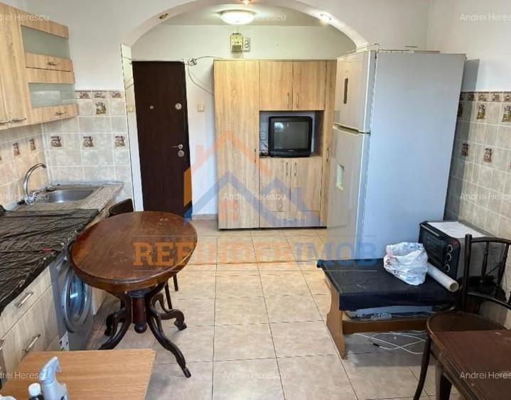 Apartament cu 2 camere decomandat în Rahova