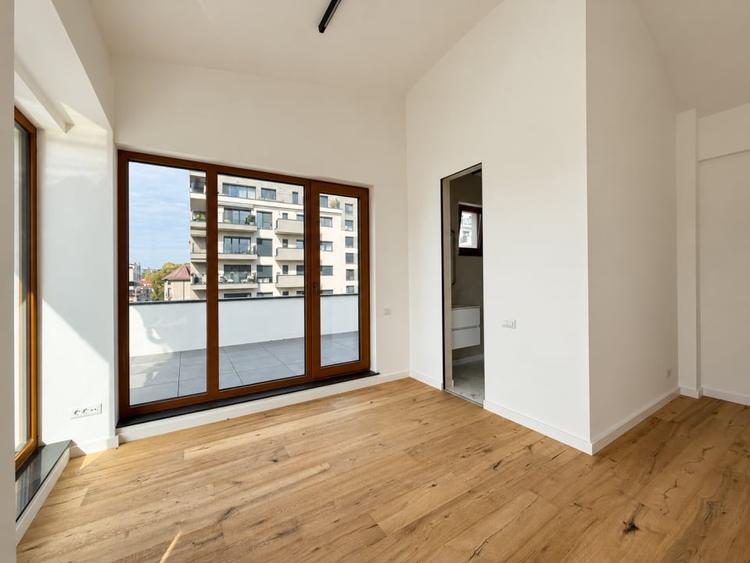 Apartament cu 4 camere decomandat, mobilat în Domenii