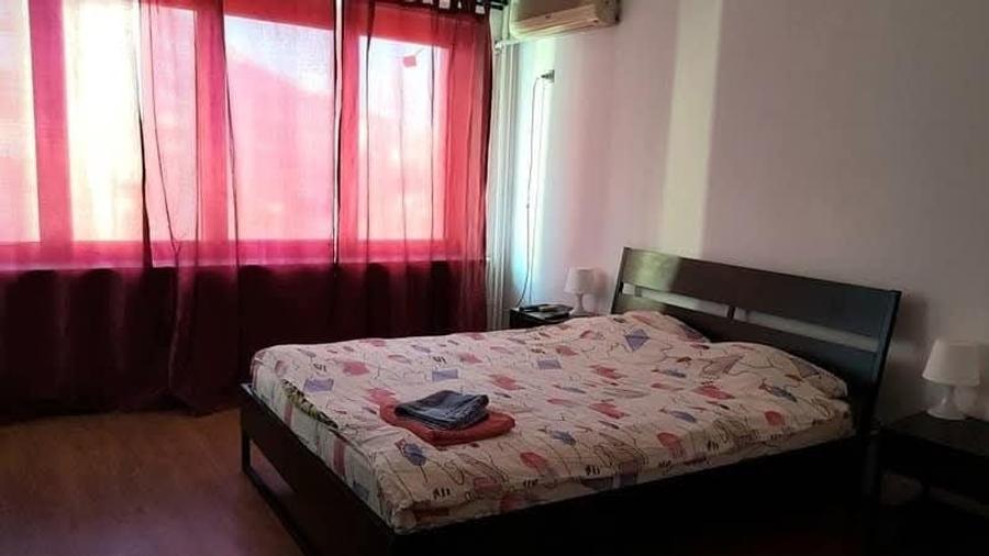 Garsonieră decomandată în Sala Palatului
