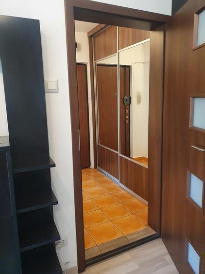Apartament cu 2 camere semidecomandat în Baba Novac