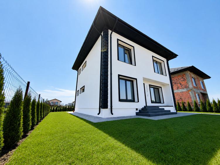 Casă individuală cu 4 camere cu Teren 360 Mp în Berceni