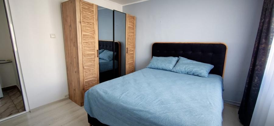 Apartament cu 2 camere decomandat în CET