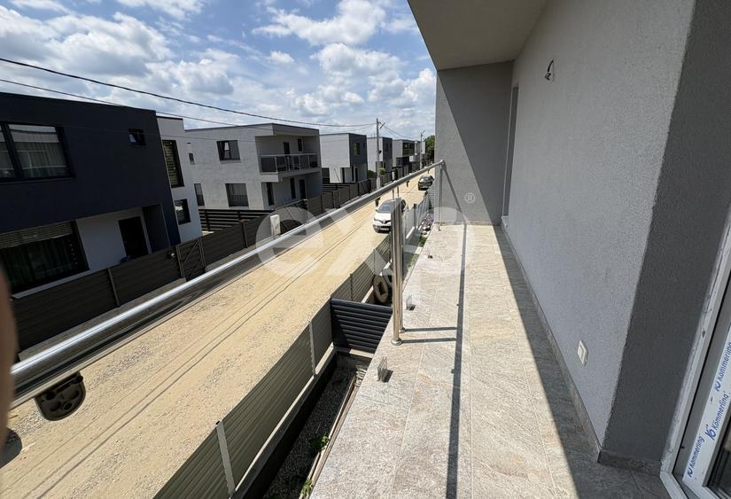 Duplex cu 3 camere cu Canalizare în Mărăcineni