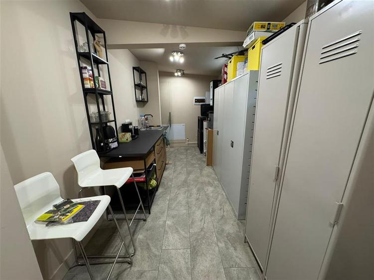 Spațiu comercial, de 200 mp, în Sud-Est