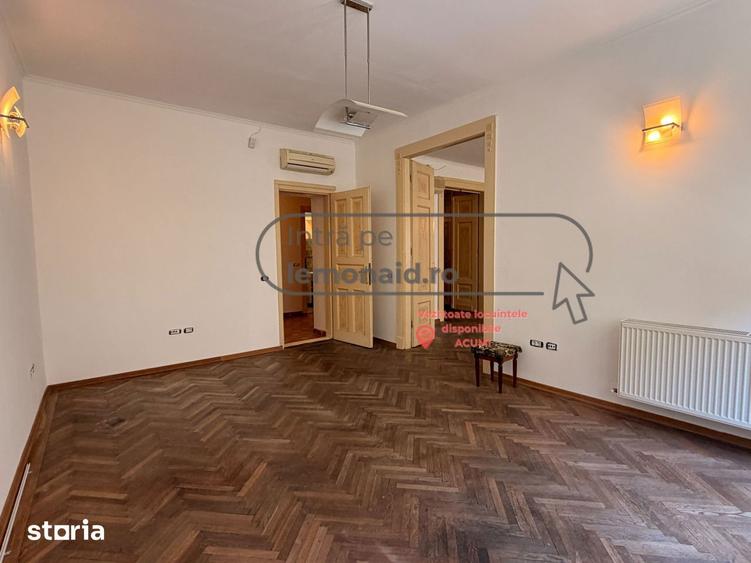 Apartament cu 3 camere decomandat în P-ța Unirii