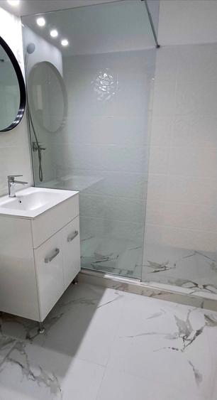 Apartament cu 2 camere decomandat în Trocadero