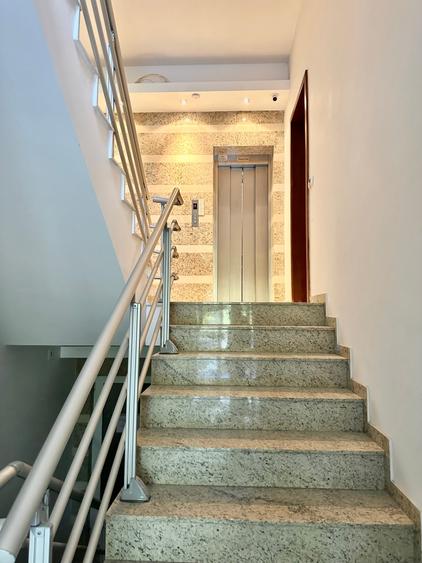 Apartament cu 3 camere decomandat, mobilat în Primăverii