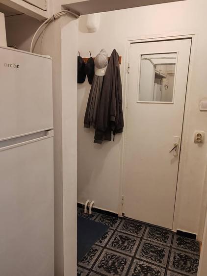 Apartament cu 2 camere semidecomandat în Berceni