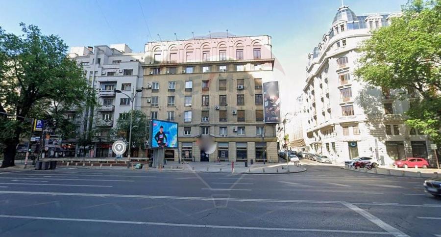 Spațiu comercial, de 420 mp, în P-ța Universității