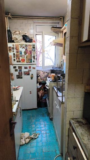 Apartament cu 4 camere semidecomandat în Drumul Taberei
