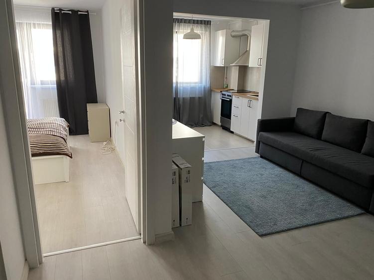 Apartament cu 2 camere decomandat în Titan