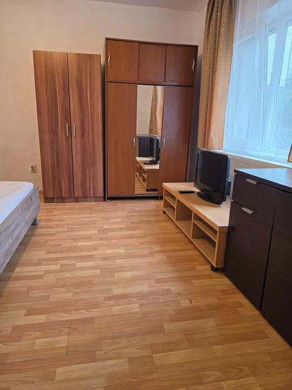 Garsonieră decomandată, mobilată în Copou