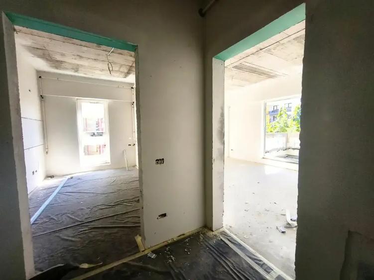 Apartament cu 4 camere decomandat în Theodor Pallady