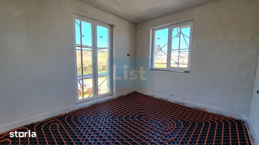 Casă cu 4 camere cu Teren 350 Mp în Apahida