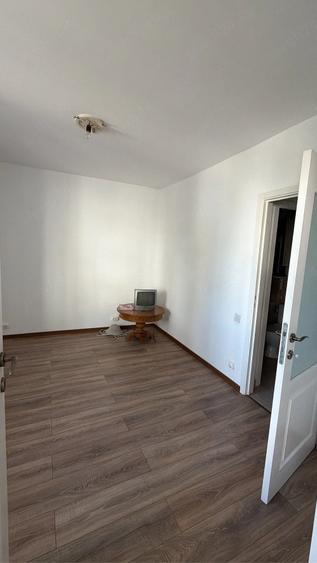 Apartament cu 2 camere decomandat, mobilat în Exterior Vest