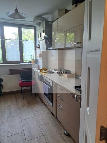 Apartament cu 3 camere decomandat în Politehnica