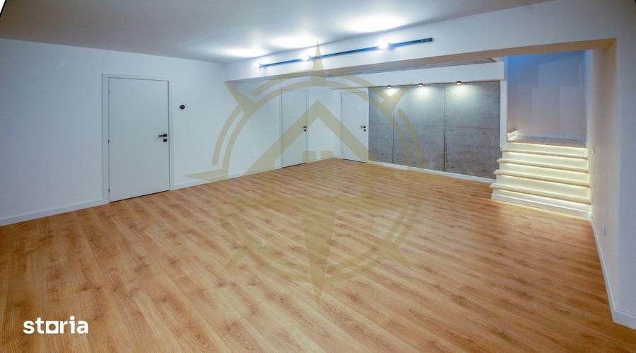 Casă cu 8 camere cu Teren 565 Mp în Snagov