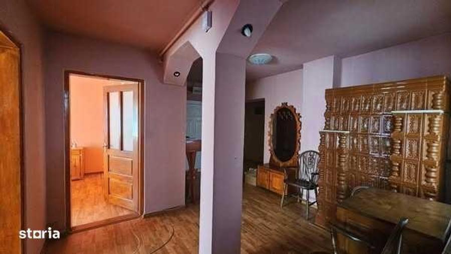 Apartament cu 4 camere în Central