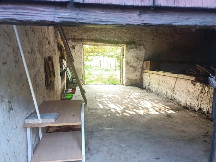 Casă cu 3 camere cu Teren 30 Mp în Mateiaș
