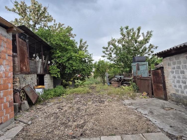 Casă cu 5 camere cu Teren 1870 Mp în Lenauheim