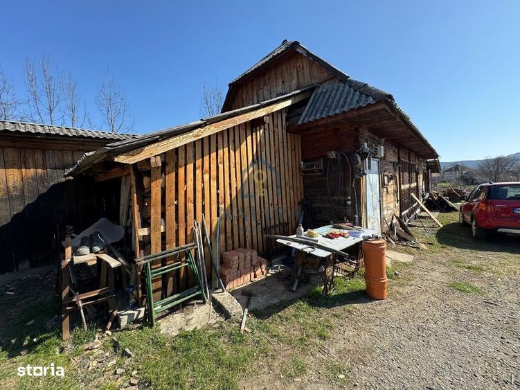 Casă cu 3 camere decomandat în Șurdești