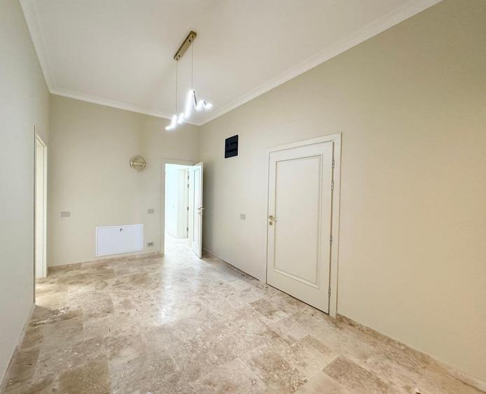 Apartament cu 4 camere în Dacia