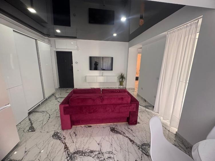 Apartament cu 2 camere semidecomandat, mobilat în Nord