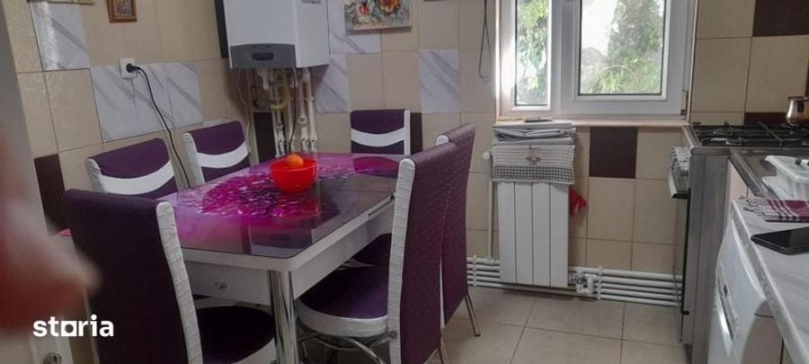 Apartament cu 4 camere decomandat în ICIL