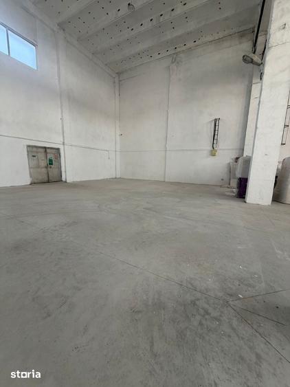 Spațiu comercial, de 750 mp, în Șerbănești
