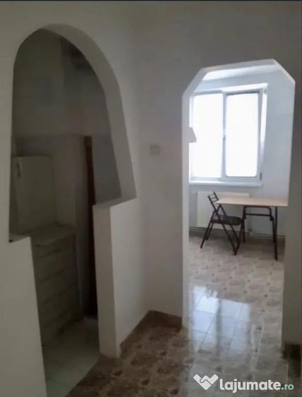 Apartament cu 2 camere decomandat în Ultracentral