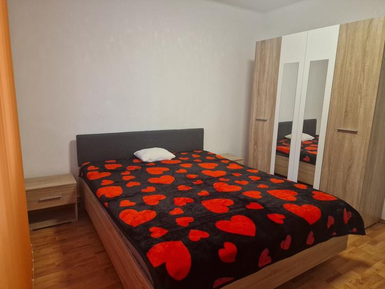 Apartament cu 2 camere decomandat în Central