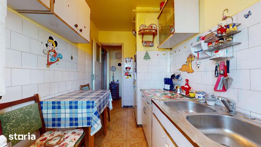 De vanzare 2 camere decomandat, etaj intermediar B-dul Grivitei - 17