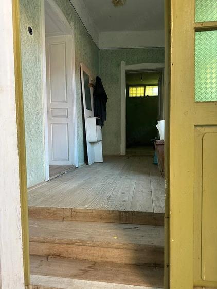 Casă cu 5 camere cu Teren 608 Mp în Gârbovăț
