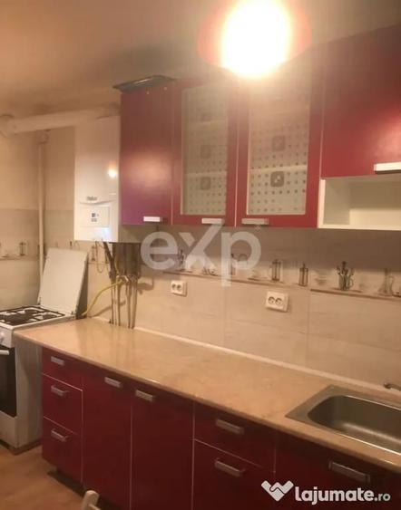 Apartament cu 3 camere decomandat în Zorilor