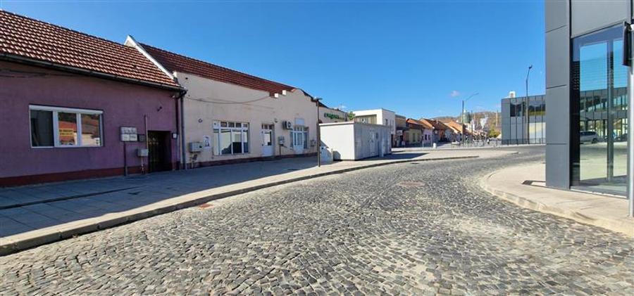 Casă cu 7 camere cu Canalizare în Muncitoresc