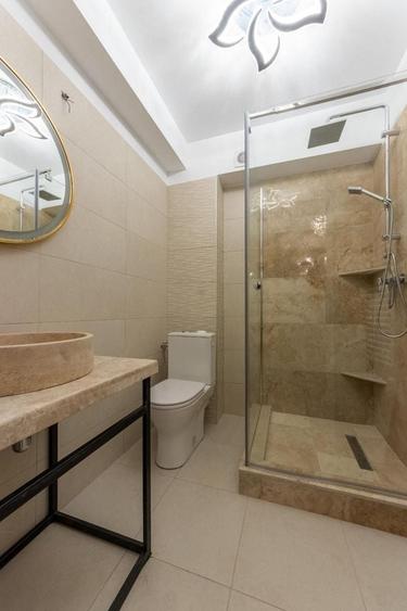 Casă individuală cu 4 camere cu Canalizare în Odăile