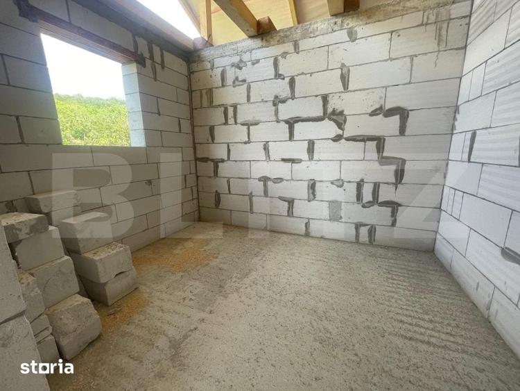 Casă cu 3 camere cu Teren 1350 Mp în Meseșenii de Jos