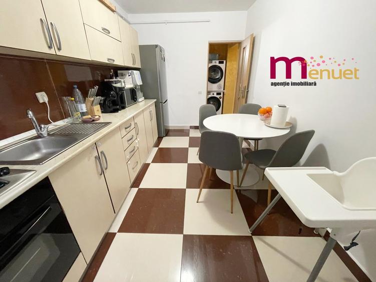 Apartament cu 4 camere în Babadag