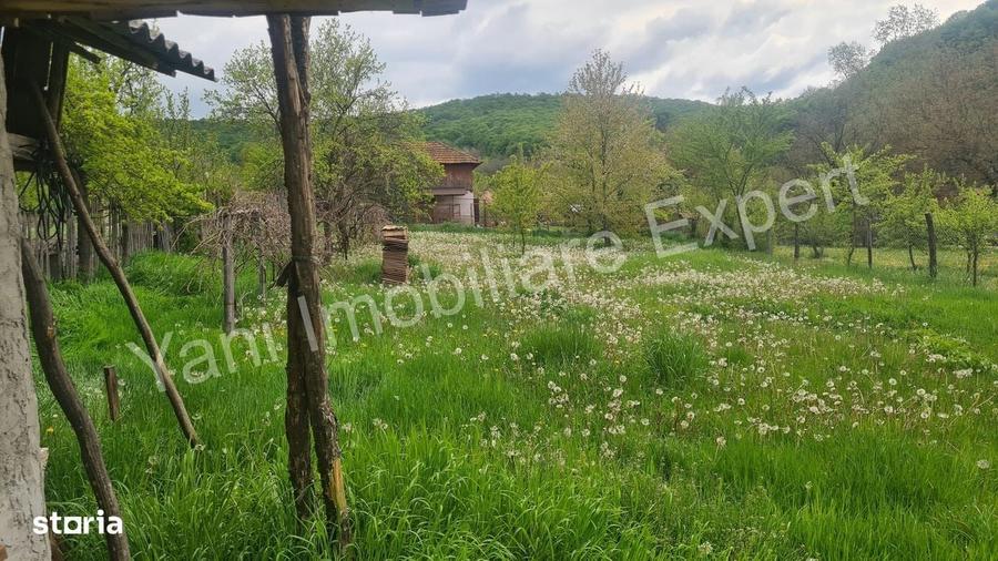 Casă cu 2 camere cu Teren 685 Mp în Mălureni