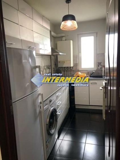 Apartament cu 3 camere decomandat, mobilat în Cetate