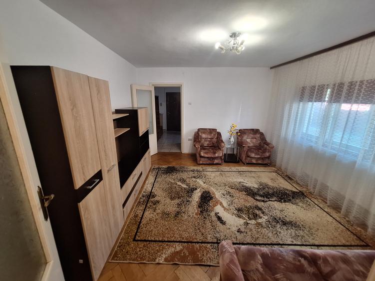 Apartament cu 2 camere semidecomandat în Complex Studențesc