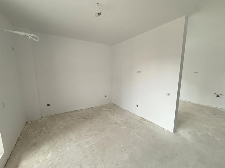 Apartament cu 2 camere decomandat în Theodor Pallady