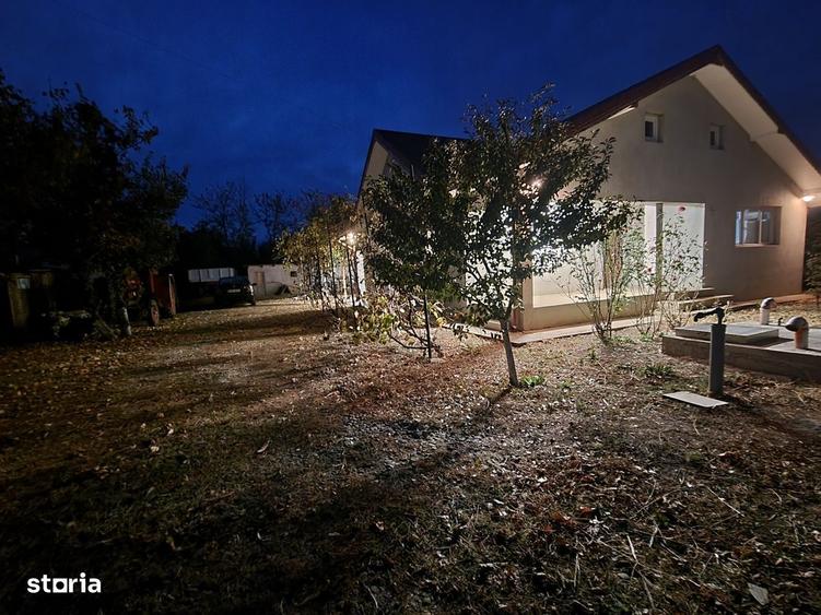 Casă cu 4 camere în Lipănescu