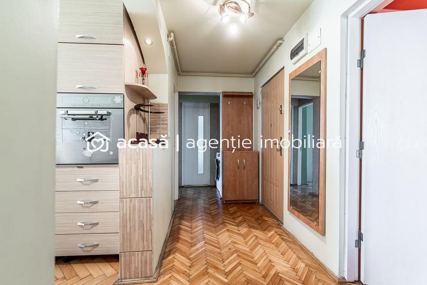 Apartament cu 3 camere decomandat, mobilat în Micălaca
