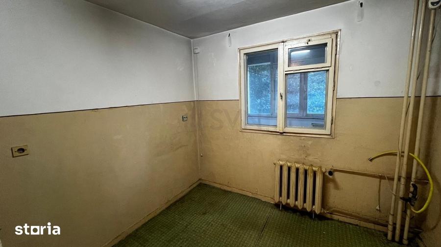 Apartament cu 3 camere semidecomandat în Pantelimon